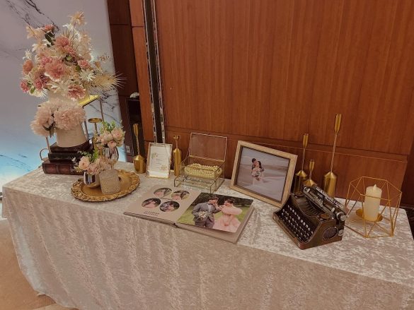 小夫妻婚禮佈置-桃園古華花園飯店大理石背板出租