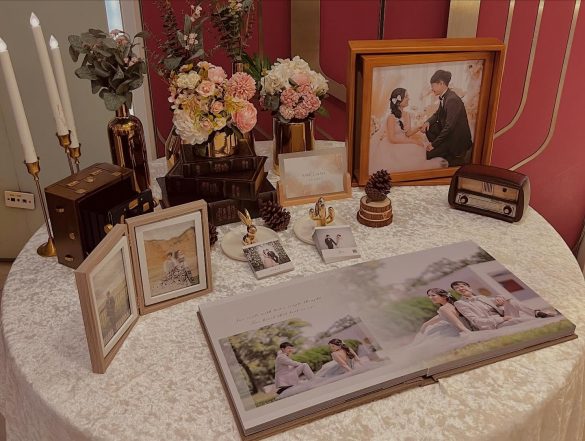 晶宴會館府中館丰劇場婚禮佈置-煦色韶光主題背板