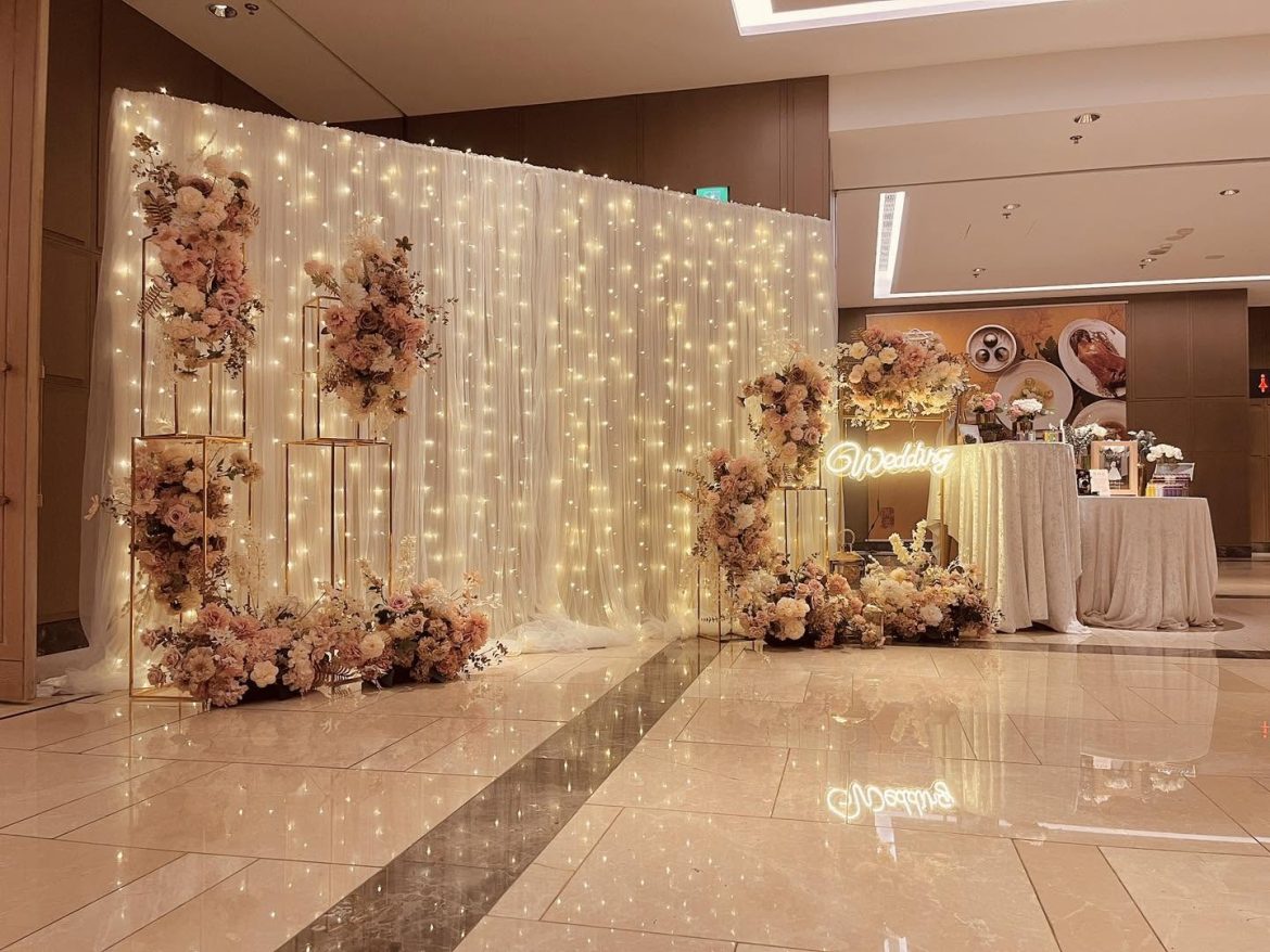 台北萬豪酒店四季廳婚禮佈置-煦色韶光瀑布燈串版-小夫妻婚禮佈置
