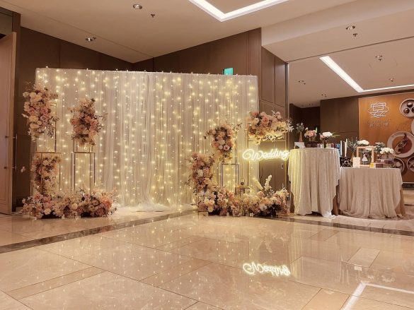 台北萬豪酒店四季廳婚禮佈置-煦色韶光瀑布燈串版-小夫妻婚禮佈置